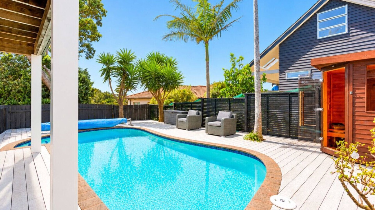 Rothesay Bay House | Seaviews, Pool and Beach Access - large family home