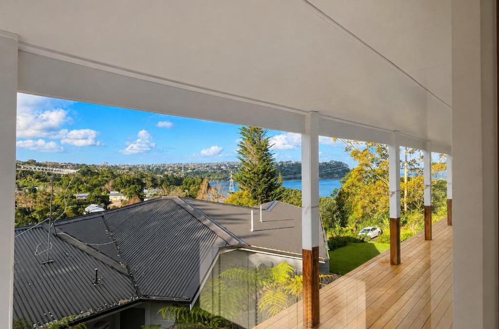 Auckland Villa | Secluded 5BR Retreat w Bay Views & 5-min to Beach