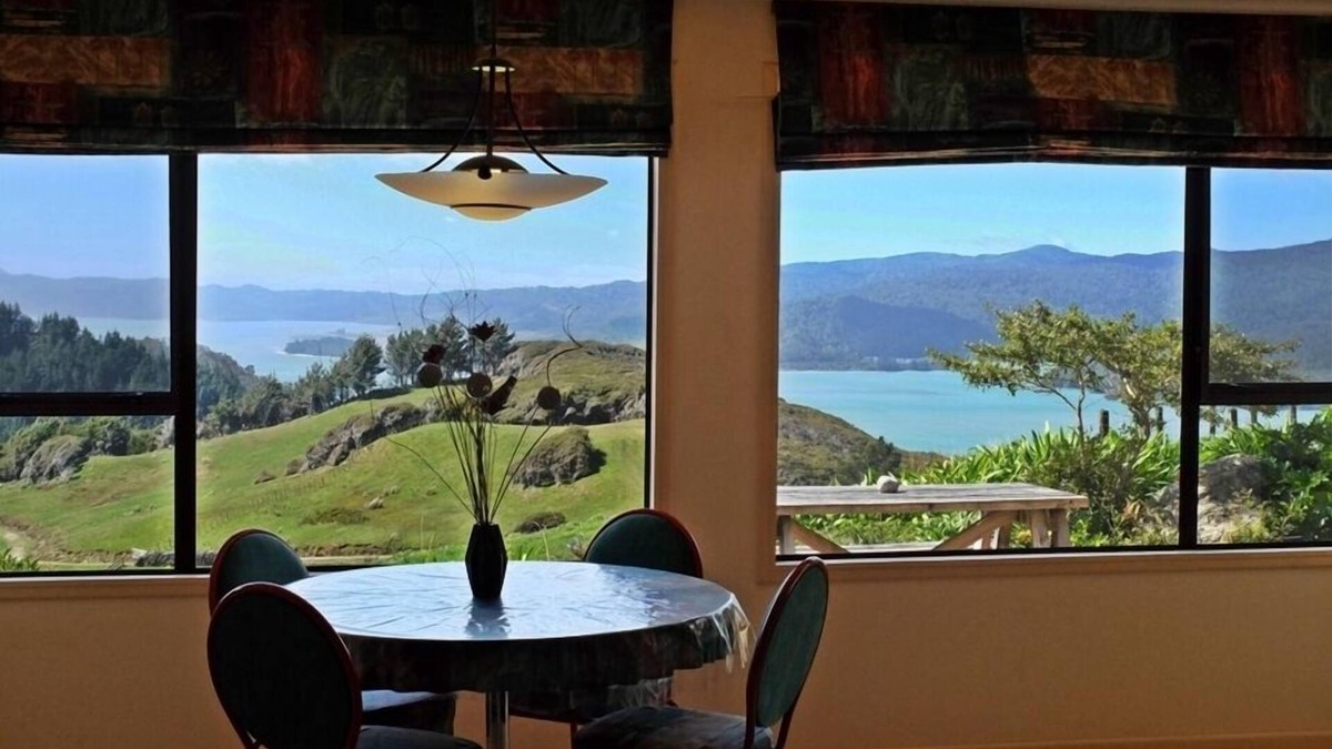 Anatori House | Secluded Cottage on beautiful private Peninsula