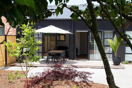 Cambridge House | Self-contained 2 bedroom private garden cottage