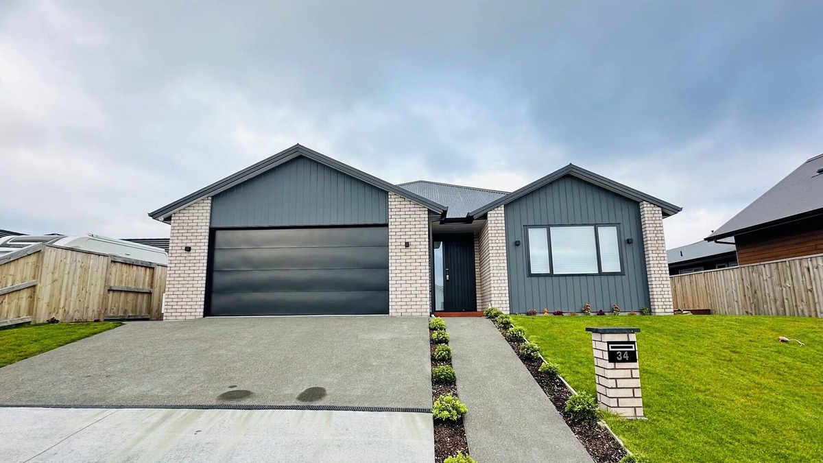 Wharewaka House | Self-contained 2 beds & 1 bathroom perfect for 4