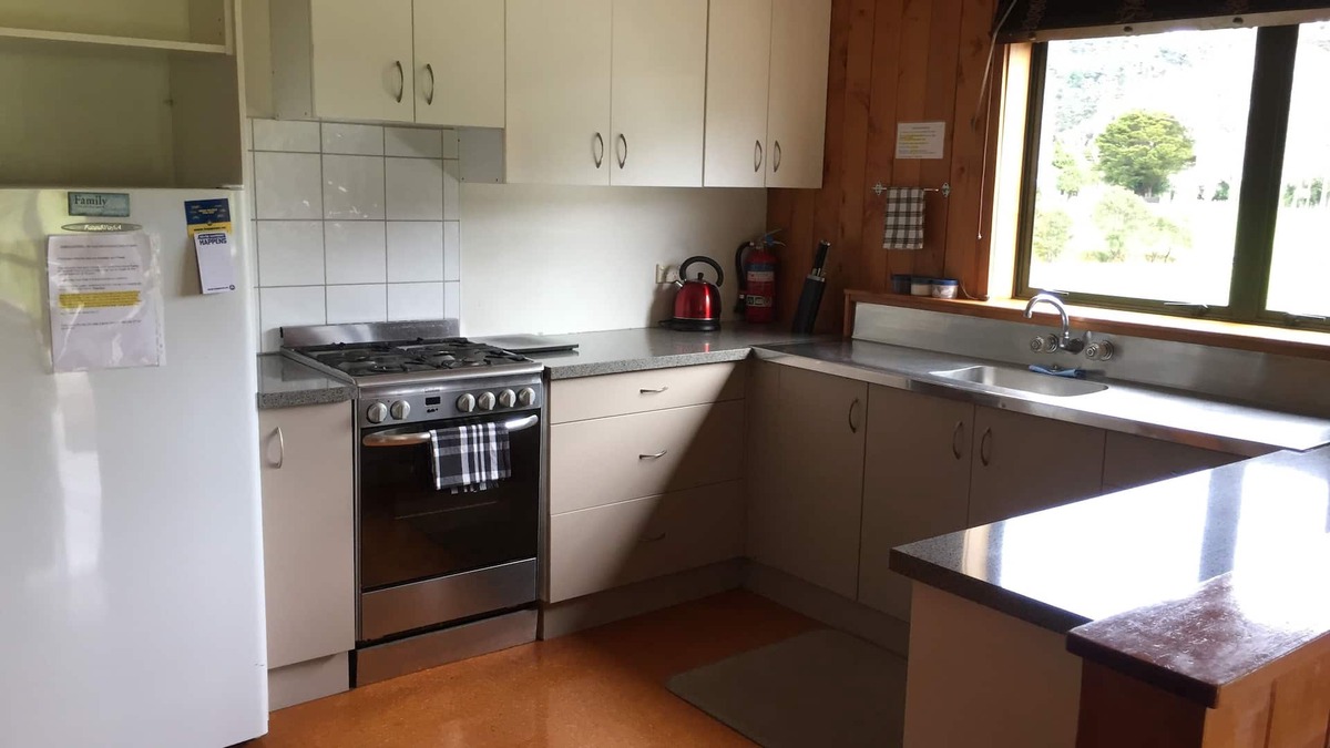 Colville House | Self Contained House @ White Star Station Colville