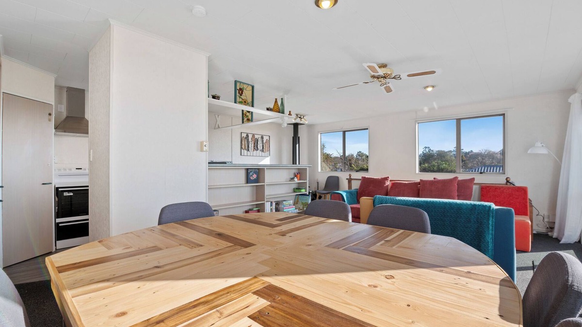 Ngongotaha House | Serenity Lakehouse - Rotorua Holiday Home