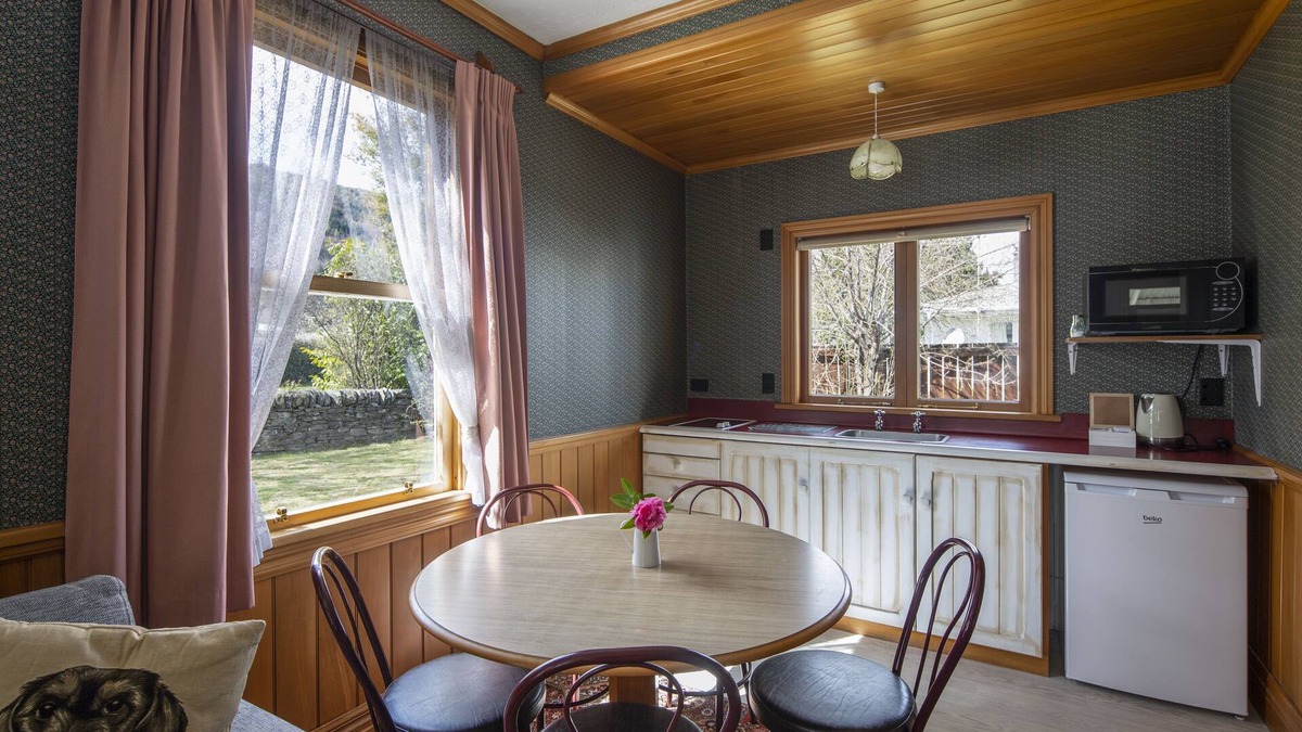 Arrowtown Other | Settlers Cottage Motel