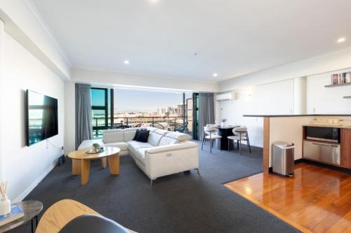Auckland Central Business District Apartment | Shed 62 Waterfront Hideaway