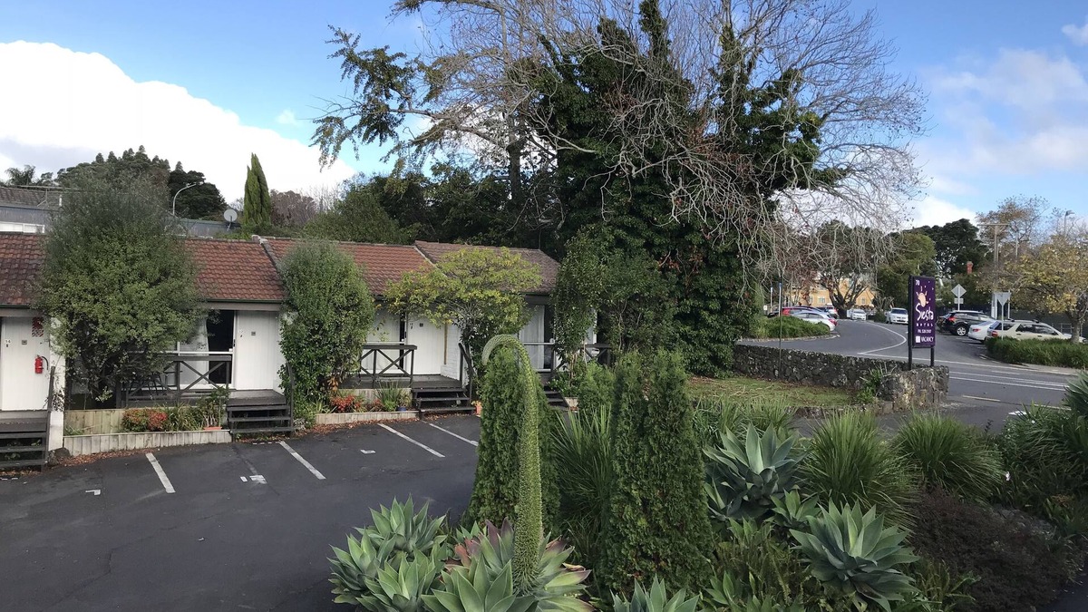 Epsom Hotel | Siesta Motel