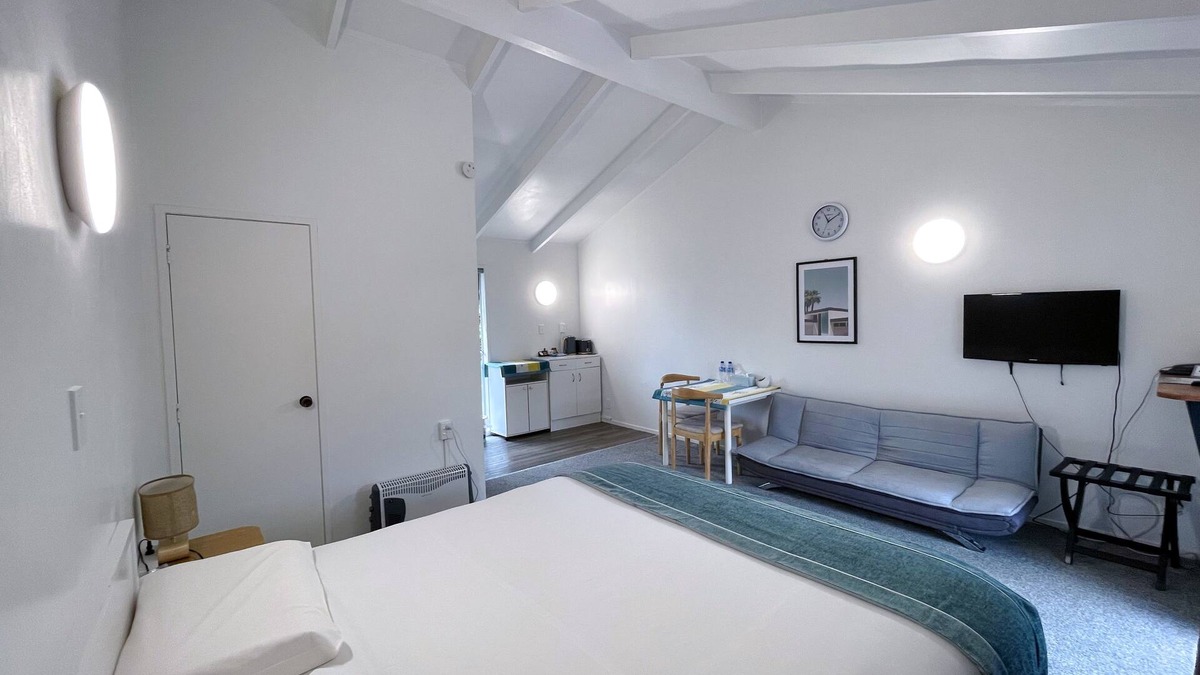 Epsom Hotel | Siesta Motel