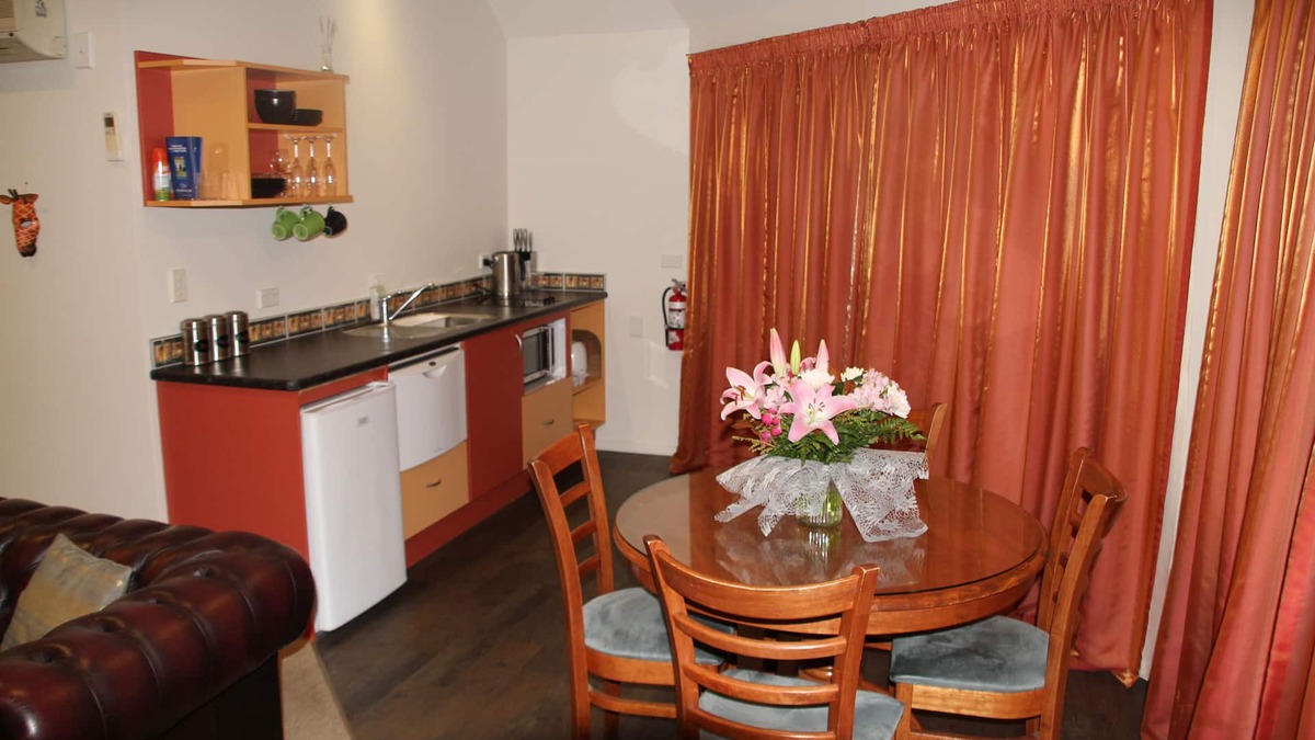 Kaiapoi Other | Silverstream Alpaca Farmstay and Tour