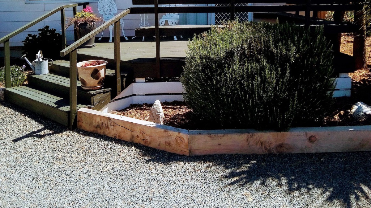 Martinborough Cottage | Simple, clean comfort..... just a stonethrow from everything