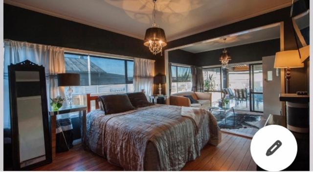 Kawaha Point House | Skyline SkyRides Premium Property, see host info for pets