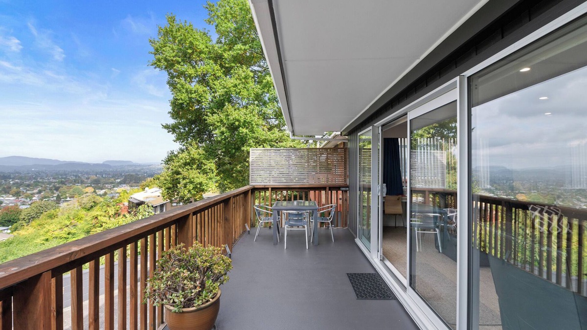 Rotorua House | Skyline Staycation - Rotorua Holiday Home