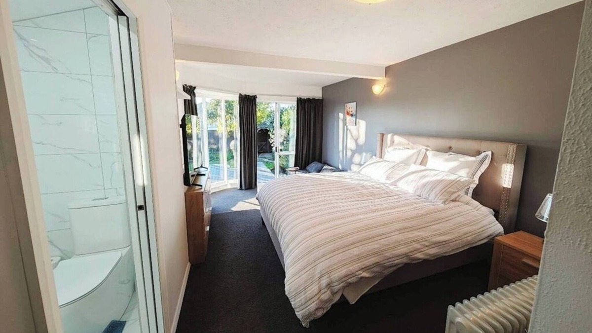 Avonhead Apartment | Smart Stay Family Guest Suite 8-min to Airport Great Amenities