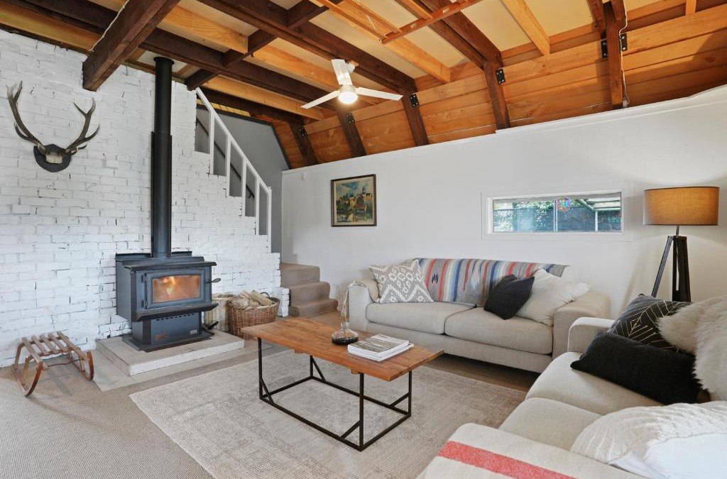 Fairlie House | Snow Chalet - Fairlie Holiday Home