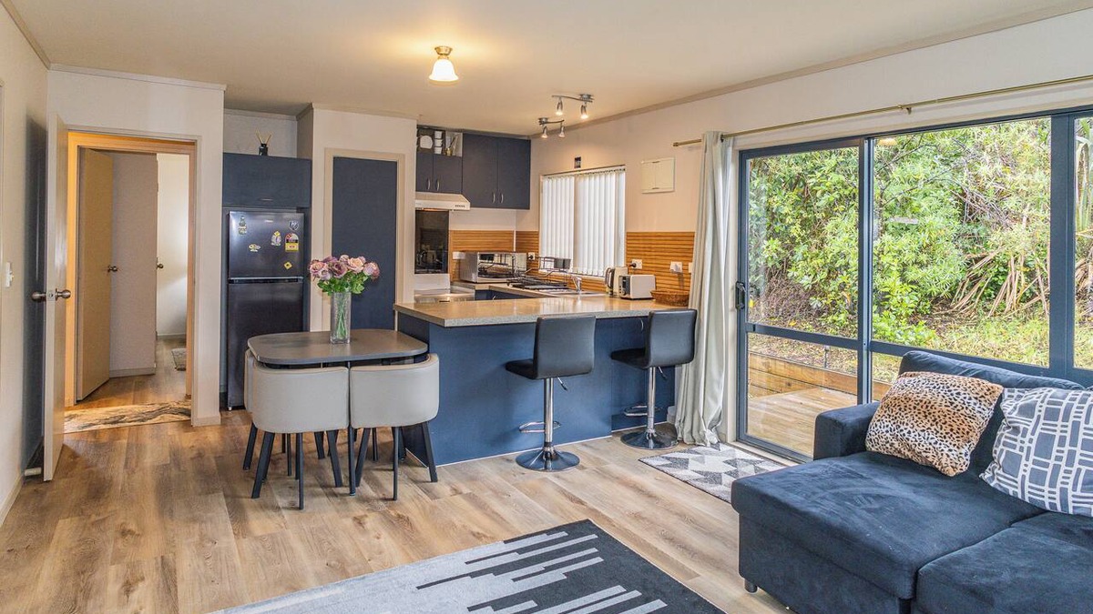 National Park Village House | Snow Retreat - Waimarino Holiday Home