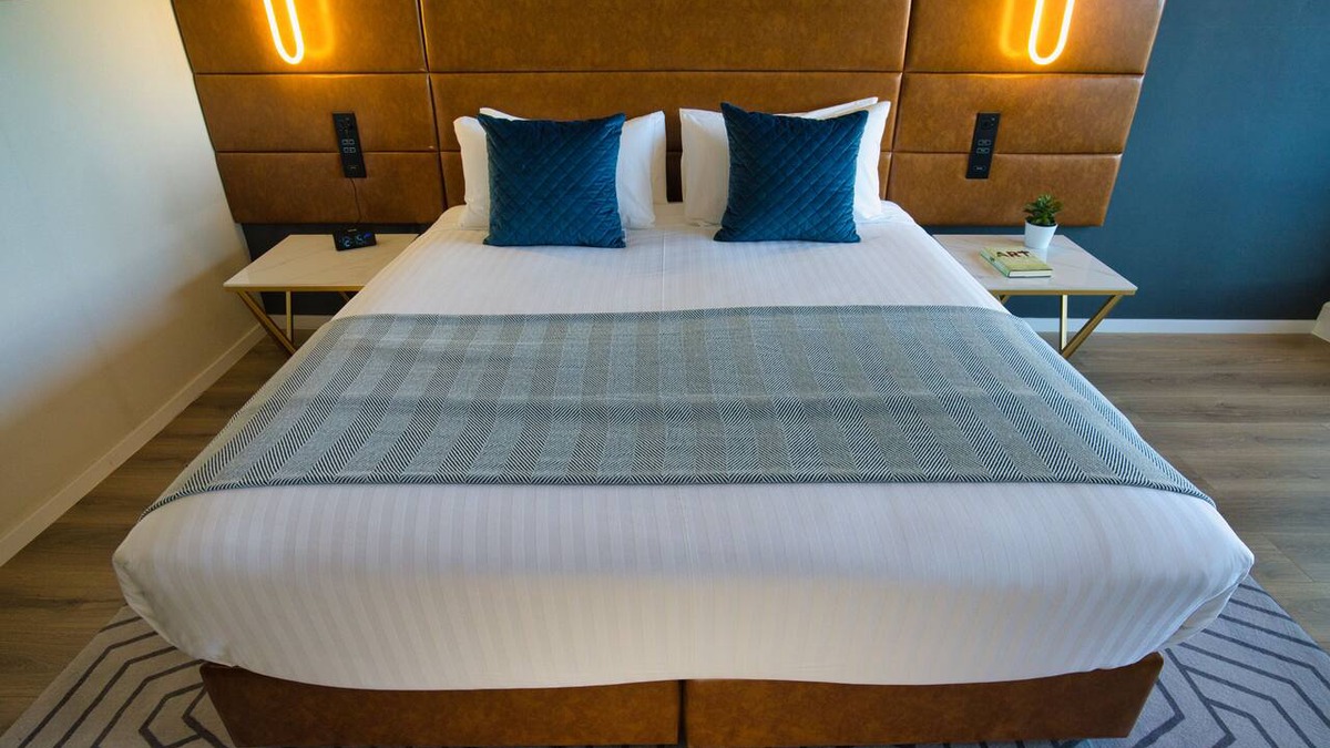 Mount Roskill Hotel | Soho Hotel Auckland