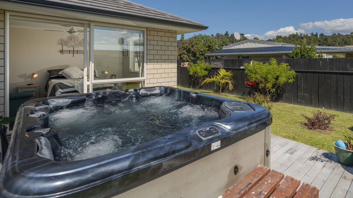 Whangamata House | Spa and Soleil - Whangamata Holiday Home