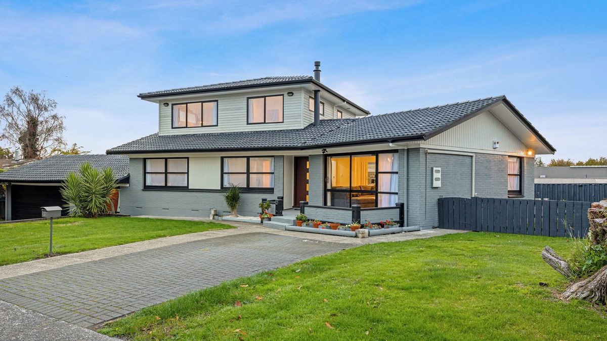 Owhata House | Spacious 5-Bedroom Family Home Near Lake Rotorua & Rotorua CBD