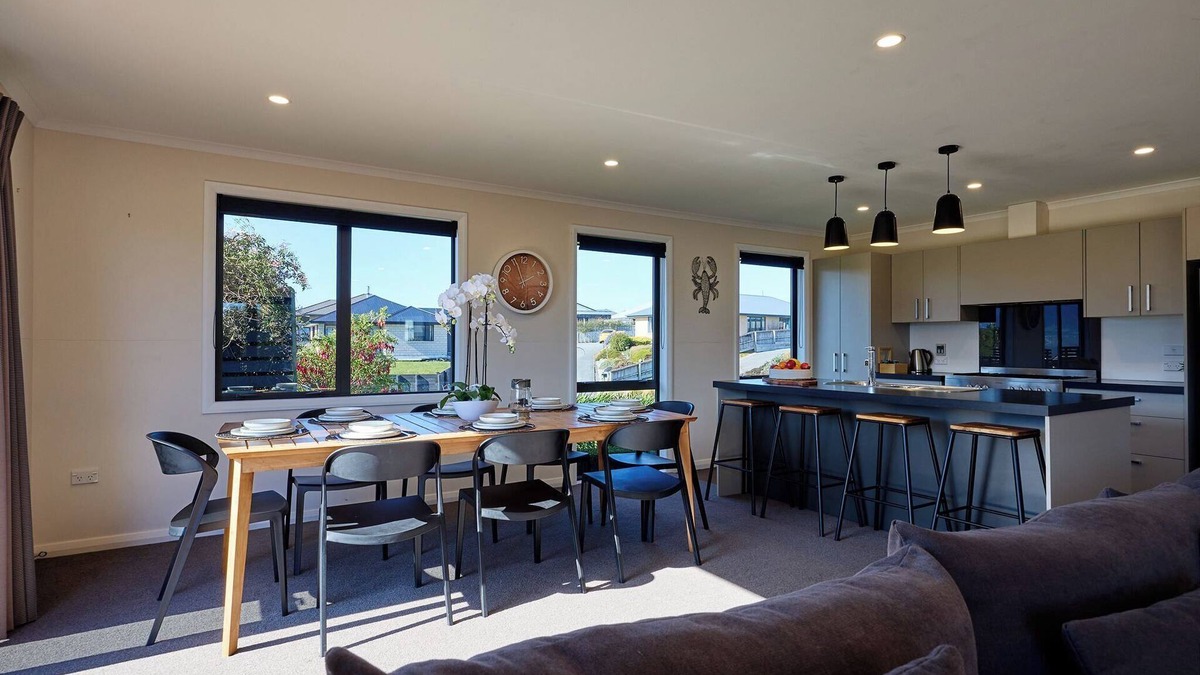 Kaikoura House | Spacious | Family-Friendly | Parkside