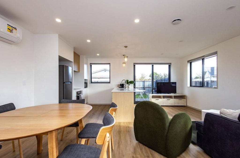 Hornby Apartment | Spacious Hornby Home Sleeps 8 Garage & Yard