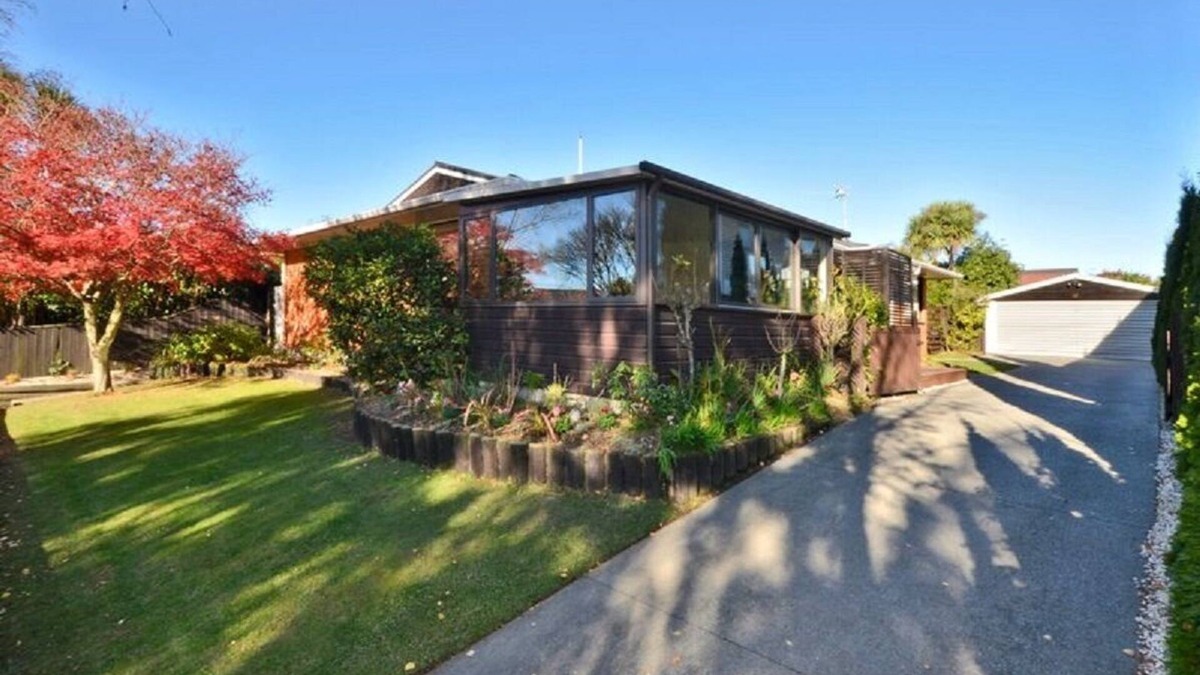 Avonhead House | Spacious House Highland Place Avonhead