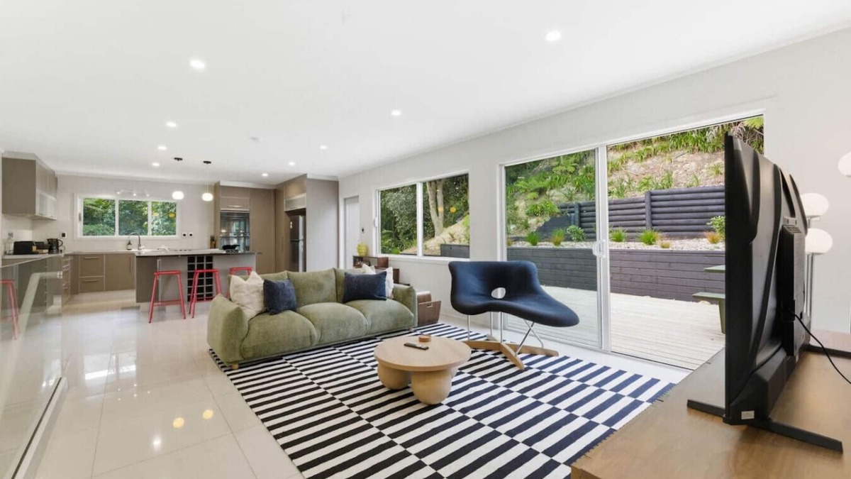 Birkenhead House | Spacious 4BR Birkenhead Retreat | 3 Living Areas