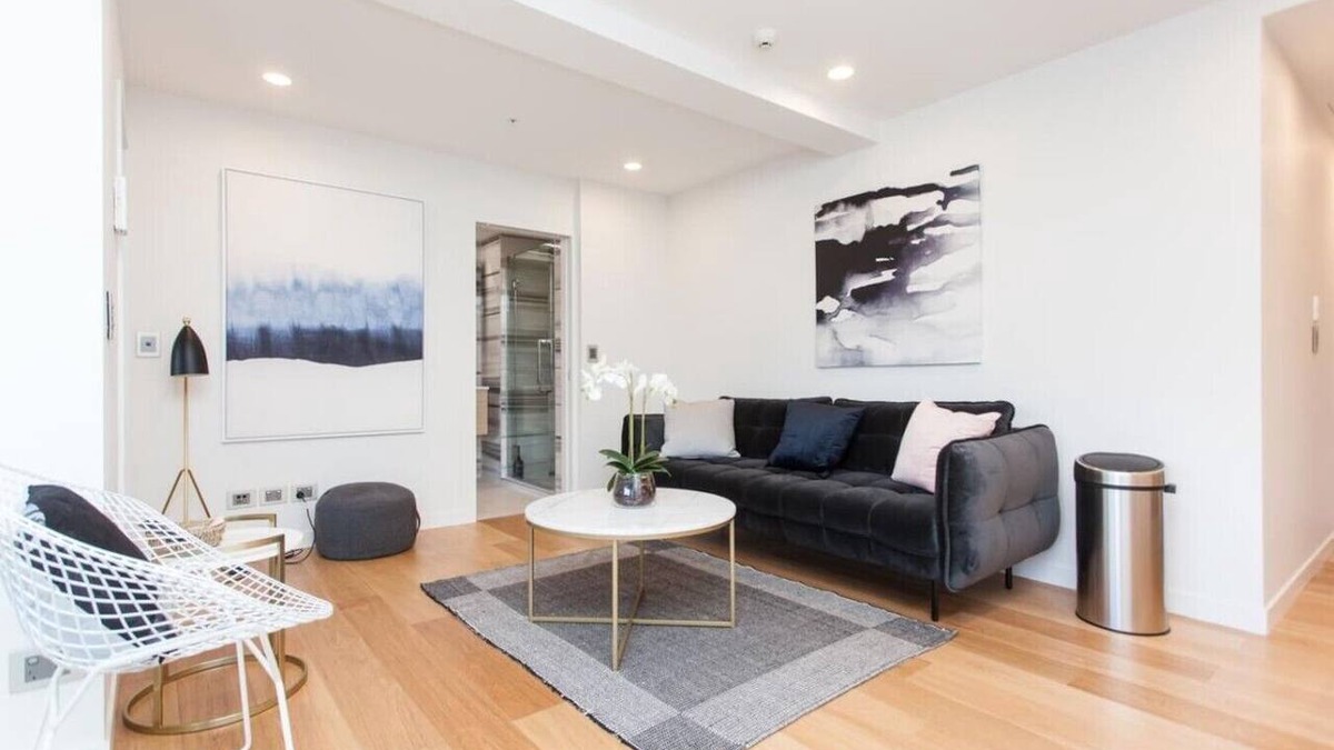 Epsom Apartment | Spacious One Bedroom in Newmarket