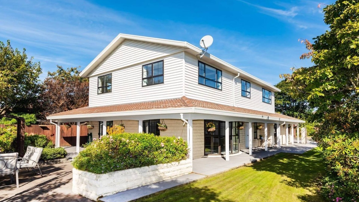 Halswell House | Spacious Retreat