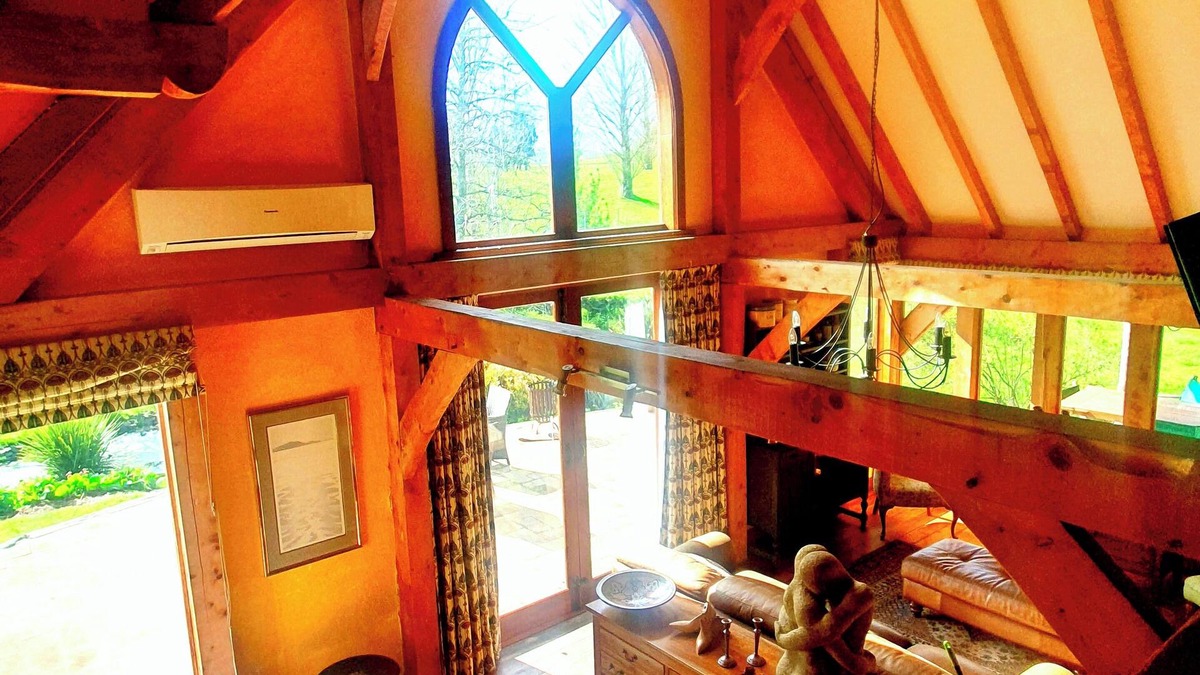 Richmond Downs House | Spacious, Stunning, Large Home—Perfect for Big Gatherings, Cozy & Charming