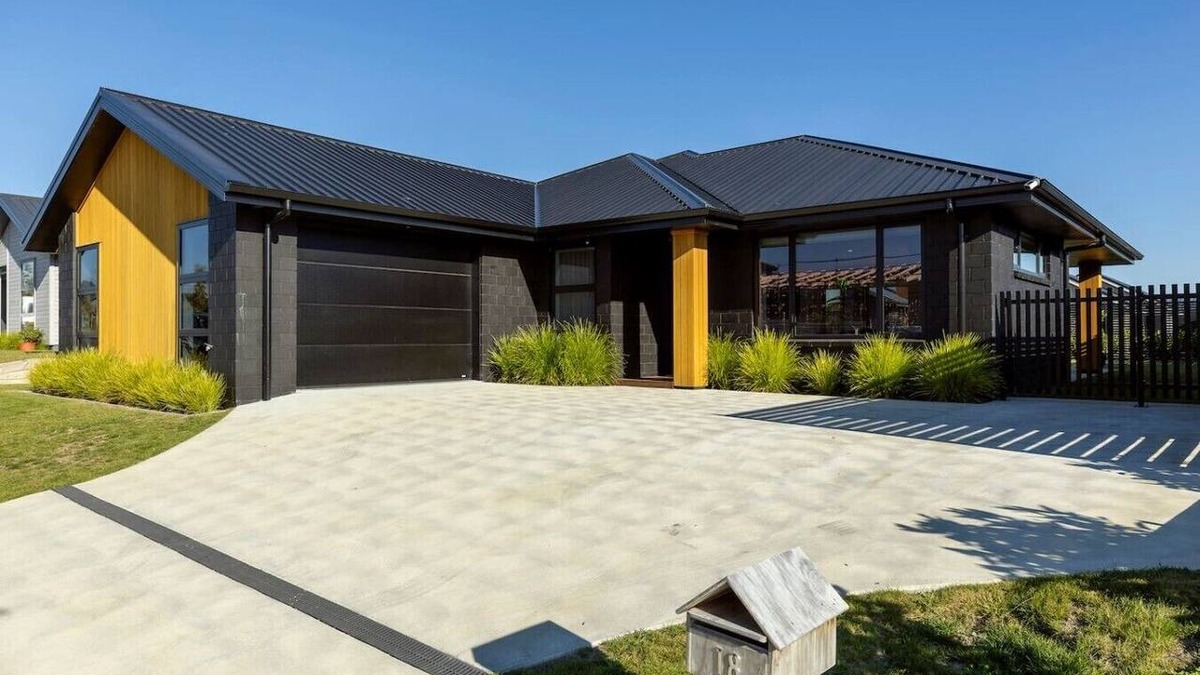 Wharewaka House | Spacious Taupō Home - Arcade, Games, Walk to Lake