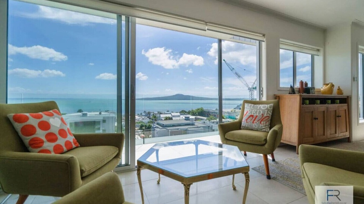 St. Heliers Apartment | Spectacular Views in St Heliers