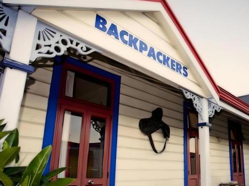 Napier Cabin | Stables Lodge Backpackers