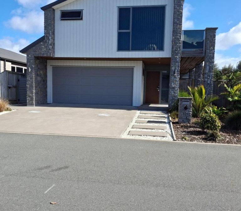 Papamoa Beach House | Studio on Hugoway, Papamoa Beach, Spring Special