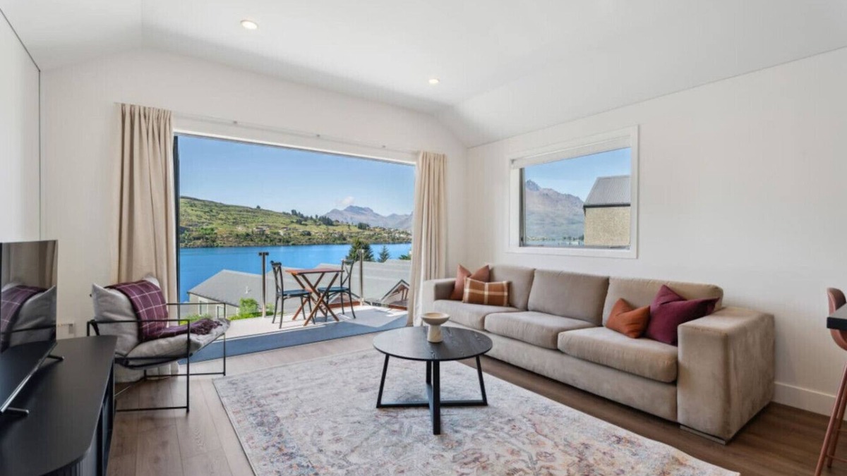 Queenstown Apartment | Stunning Alpine luxury