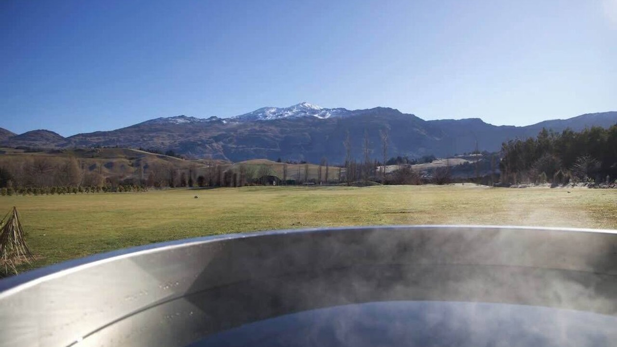 Speargrass Flat Ski Chalet | Stunning Chalet in Rural Queenstown