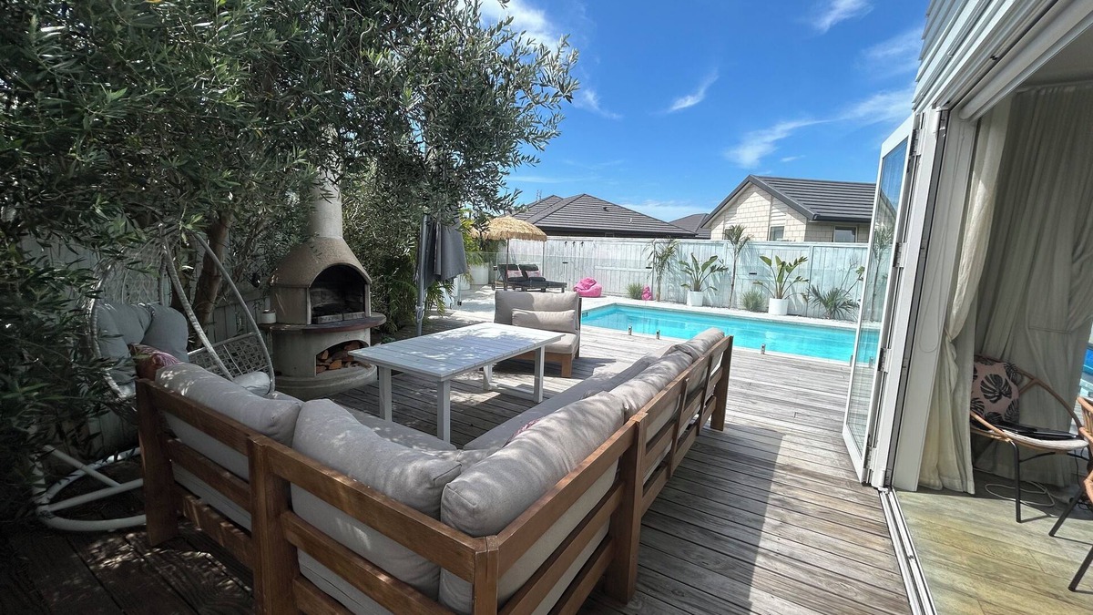 Papamoa Beach House | Stunning Family Home with Pool, Spa & Walk to Beach in Papamoa