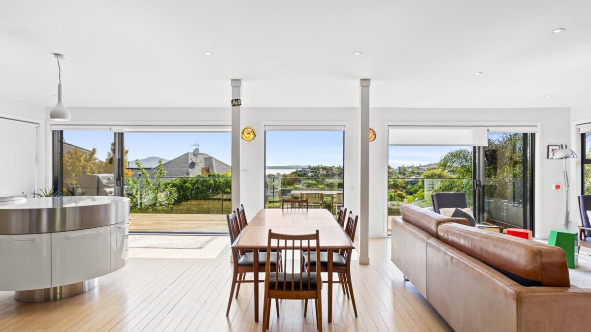 Kohimarama House | Stunning Poolside Residence