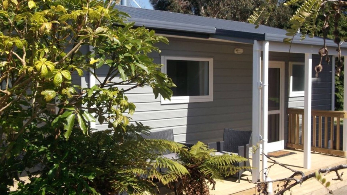 Tararua Forest Park Cottage | Stunning Views, Farm location. Remutaka cycle trailn