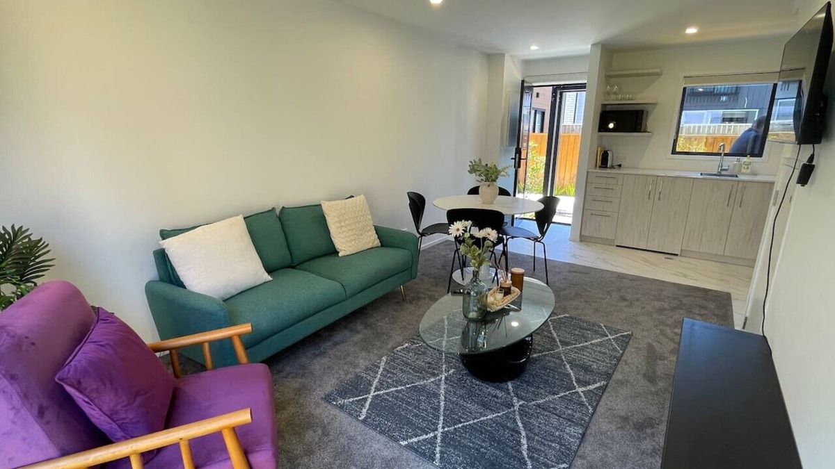 Avondale Apartment | Stylish 1 Bed 1 Bath Retreat