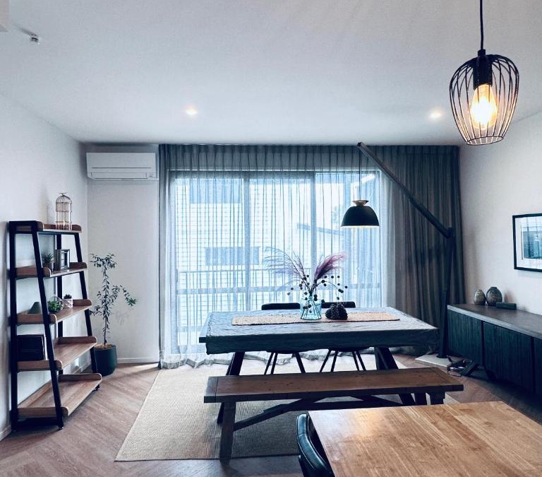 Pakuranga Apartment | Stylish Industrial Holiday House in Pakuranga Free Wifi Netflix