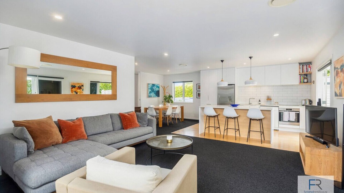 Northcote House | Stylish Northcote Point Bungalow