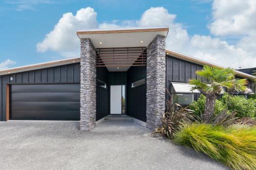 Matakana House | Stylish Villa Escape - Matakana Holiday Home