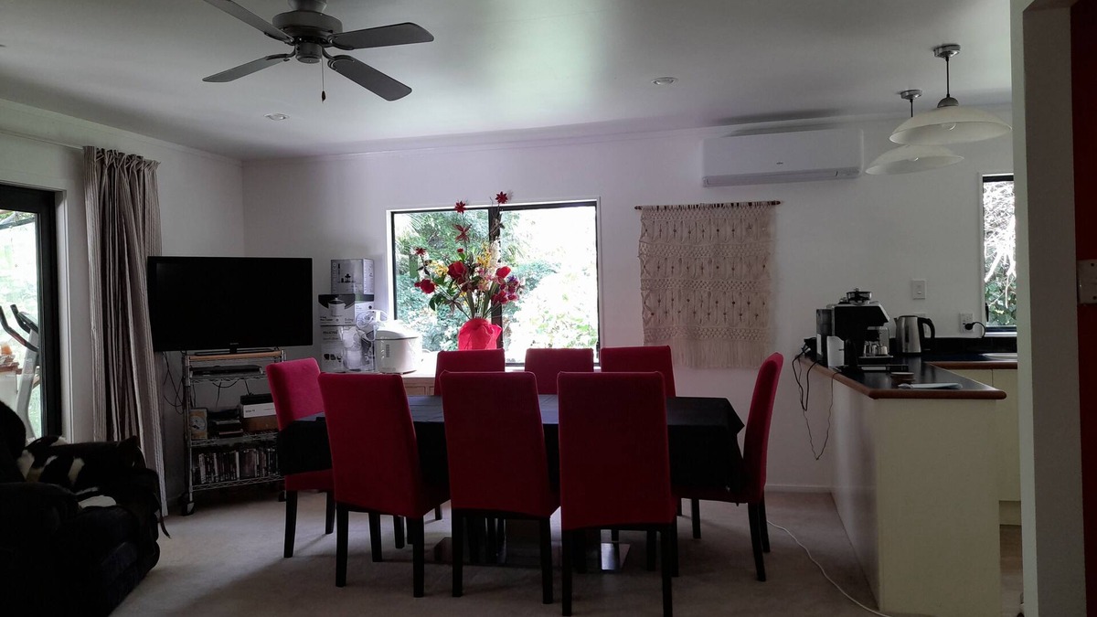 Waipapa House | Subtropical Hideaway: 1 acre Fenced gated property with caretaker studio 3 dogs