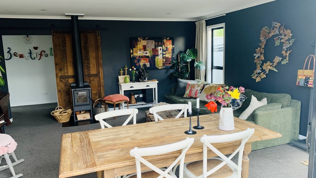 Saint Albans House | Suburban Oasis - A place to call home. Excellent for families.