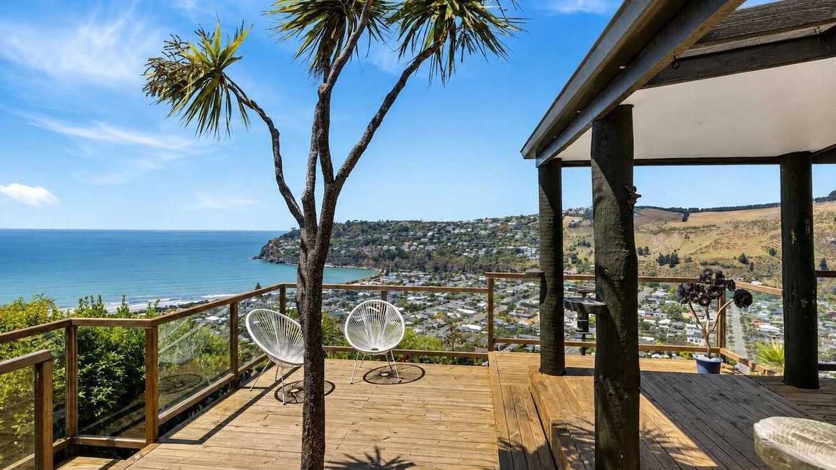 Sumner House | Sumner Beach 3BR | Cecil Wood | Hot Tub & Views