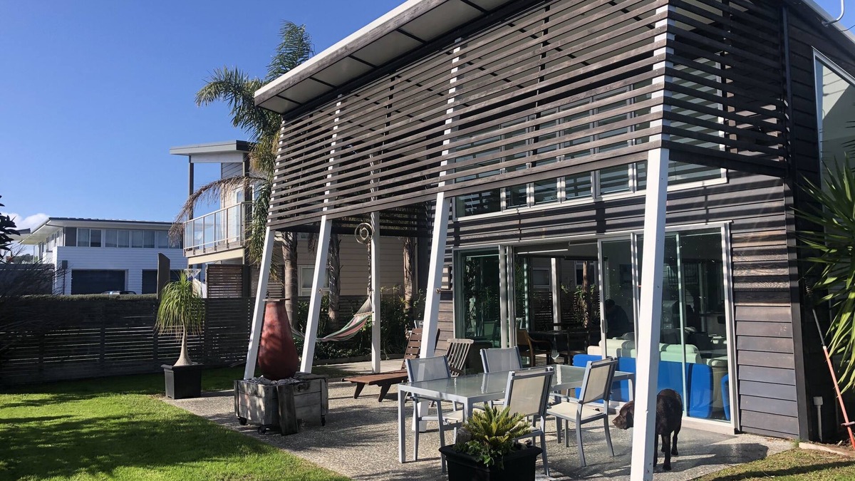 Omaha House | Sun drenched, fully fenced, relaxing family home
