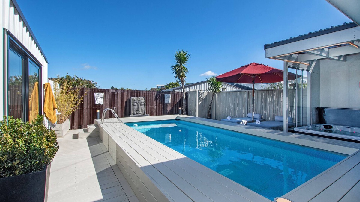 Mangawhai Heads House | Sunkissed Pool Villa - Mangawhai Holiday Home