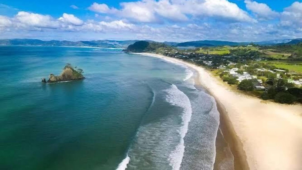 Whangapoua House | Sunsets and Surf at Whangapoua - Whangapoua Home