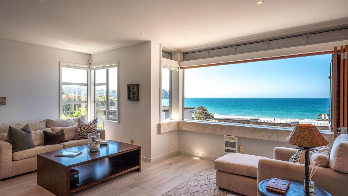 Onetangi Apartment | Sunshine On The Beach - The Sands Unit 10 - Sunshine On The Beach is a beautifully appointed two bedroom apartment located at ‘The Sands’ resort right next to Onetangi Beach on Waiheke Island. Sleeping a maximum of 4 adults and 2 children, this is a