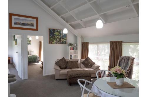 Tawa House | Superior Tawa Retreat