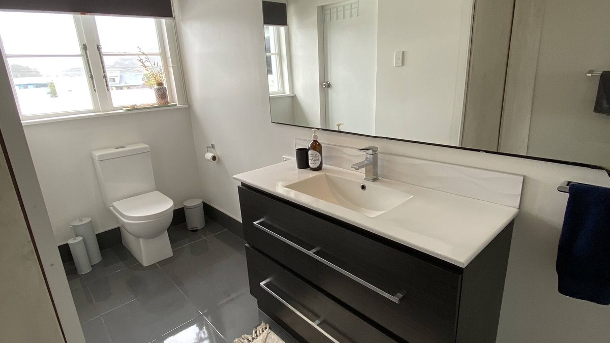 Whangamata House | Surf N Stay Whangamata